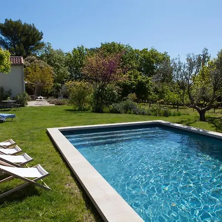 D'hotes Le Mirail Bed & Breakfast 3*